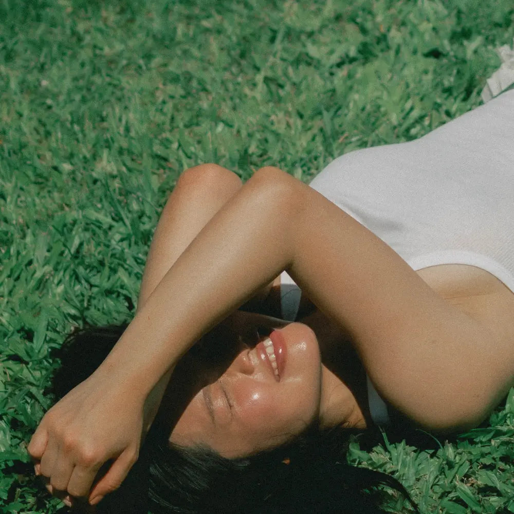 Spring Eczema and Hay Fever: Why Pollen Season Makes Your Skin Flare (An Aussie Guide)